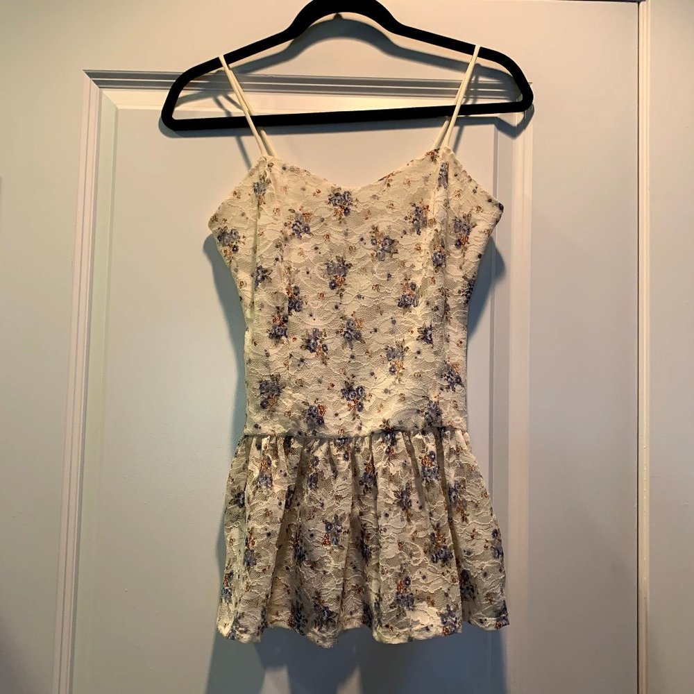 finn & clover Floral Lace Top
